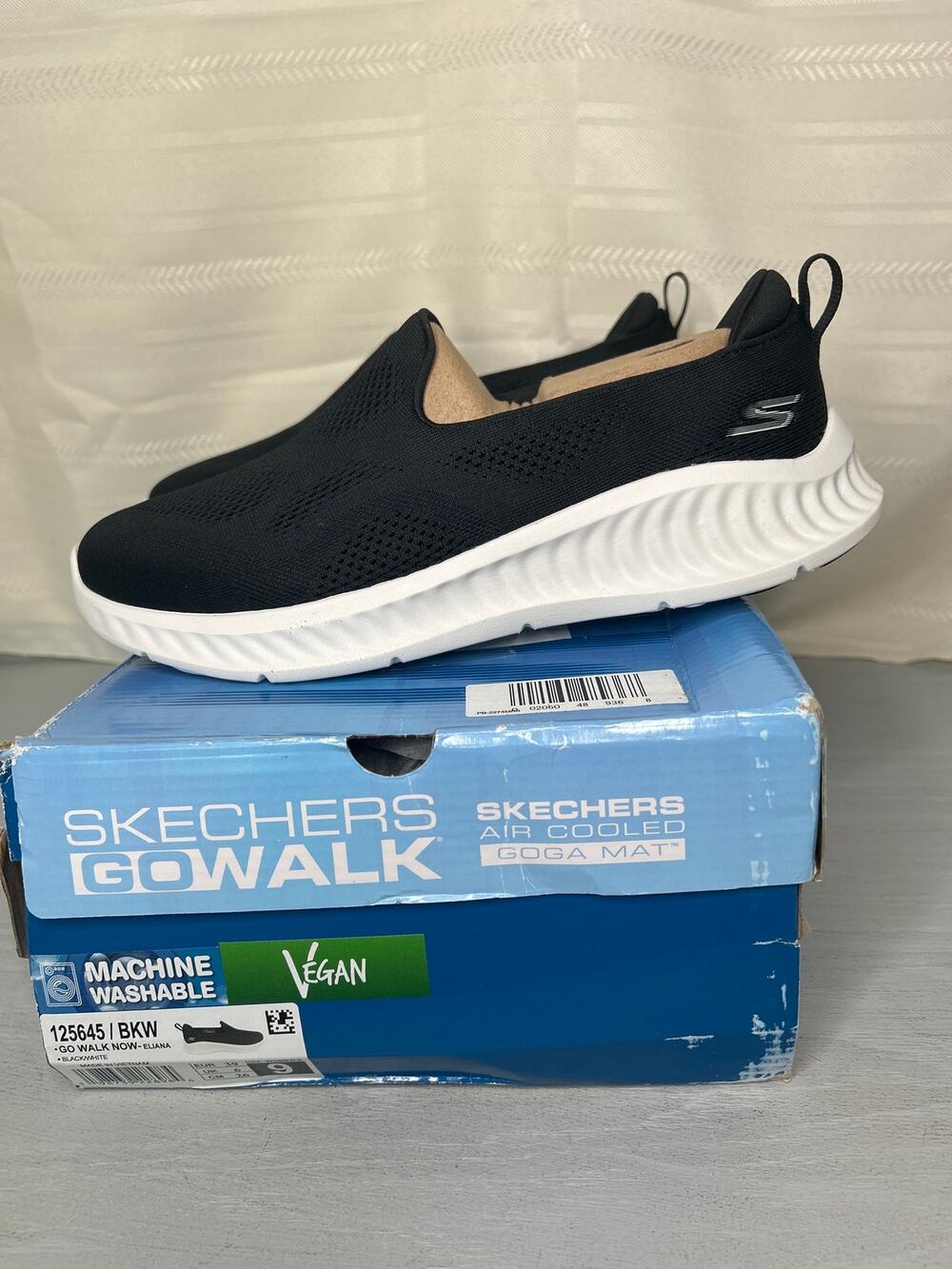 Skechers Go Walk Now Eliana Slip On Walking Shoes Black Womens Size 9